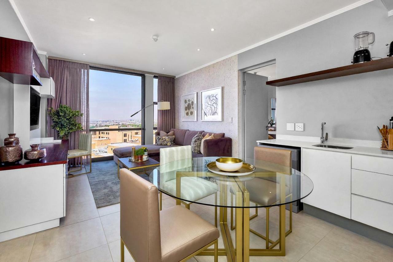 Sandton Apartment 15 West Road South Johannesburg Buitenkant foto
