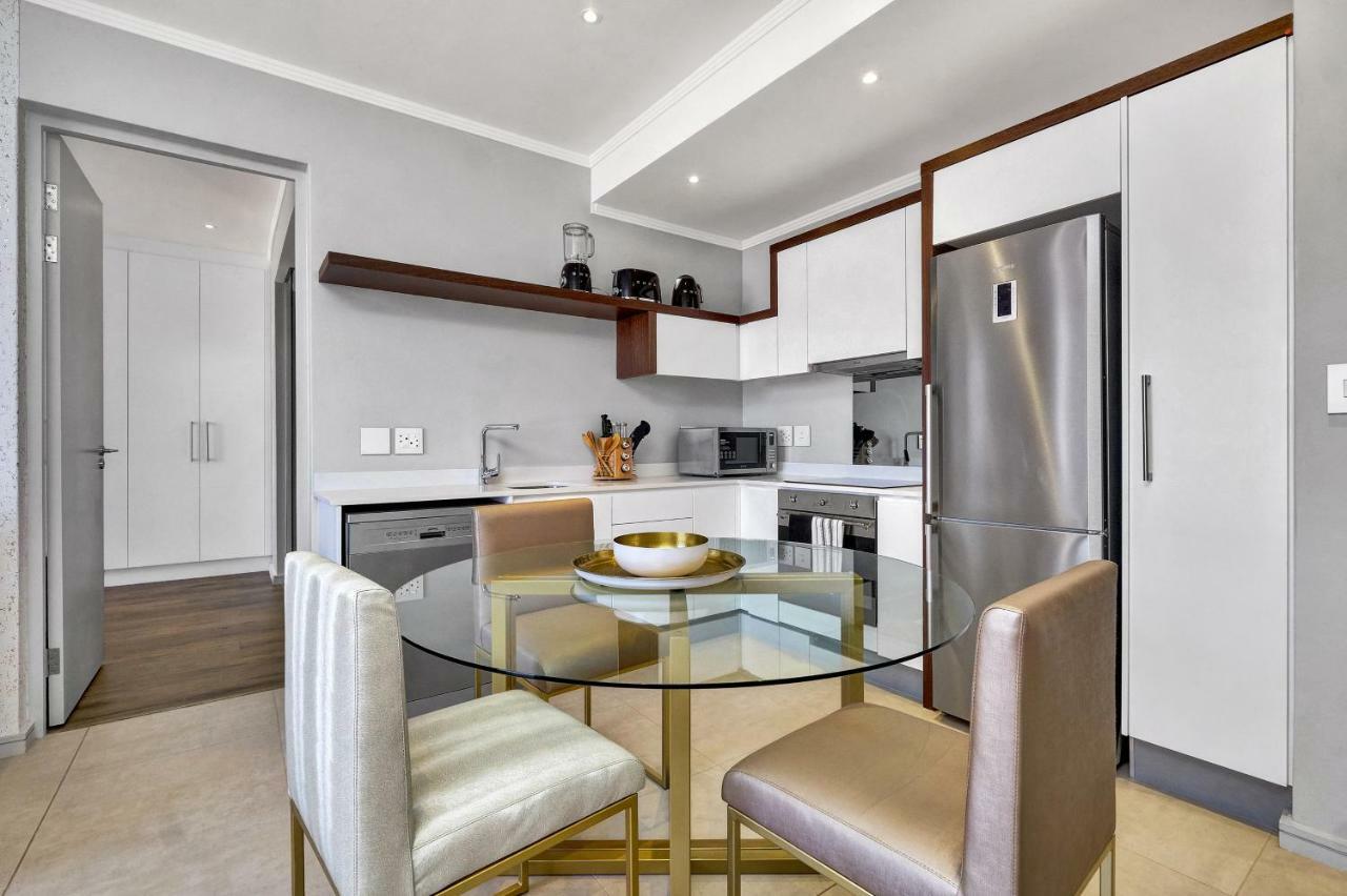 Sandton Apartment 15 West Road South Johannesburg Buitenkant foto